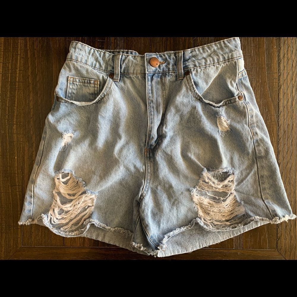 91 Cotton On High Flashback Distressed raw hem light‎ wash denim shorts size 6